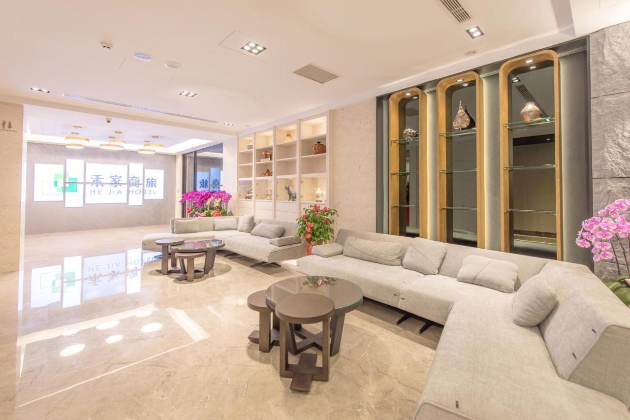 He-Jia Hotel Miaoli Kültér fotó